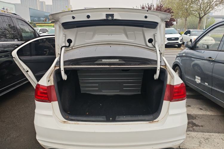 Used Volkswagen Santana 2021 1.5L Automatic Fashion Edition Trunk