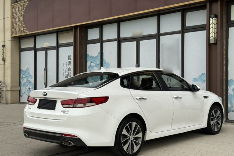 Used Kia K5 2016 2.0L Automatic LUX
