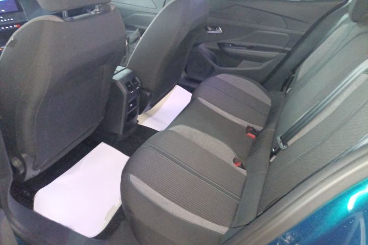 Used Peugeot 408X 2023 Active Version
