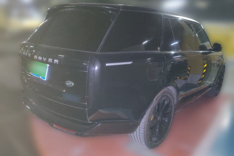 Used Land Rover Range Rover 2023 3.0 L6 400 PS Prestige Seven-Seater Extended Version
