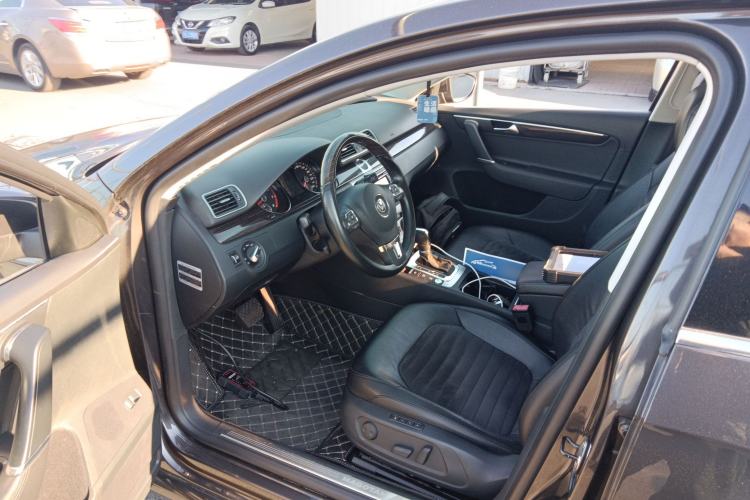 Used Volkswagen Magotan 2015 2.0 TSI Prestige Model