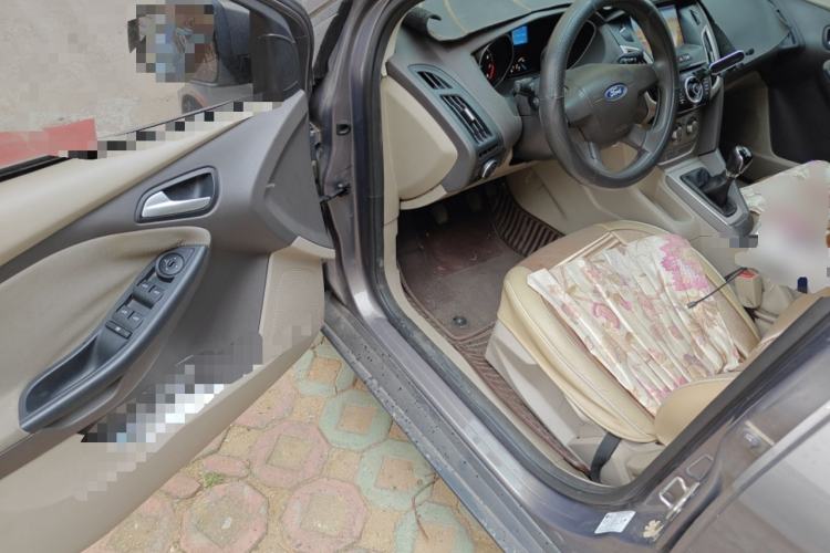 Used Ford Focus 2012 Sedan 1.6L Manual Comfort Model Driver Seat