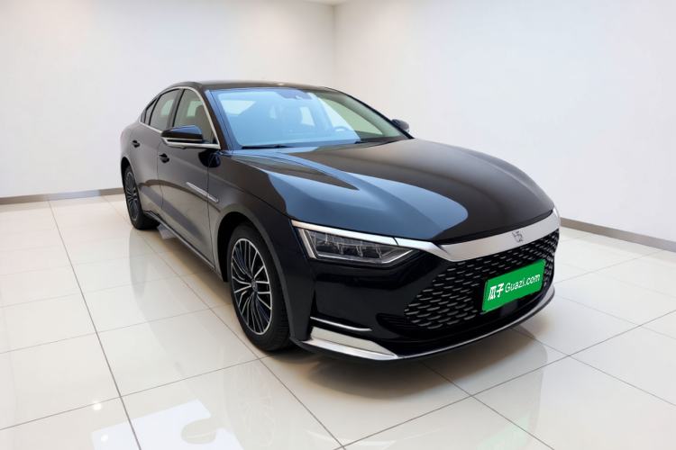 Used BYD Han 2020 DM Four-Wheel Drive Performance Edition Luxury Model Front Right 45 Deg