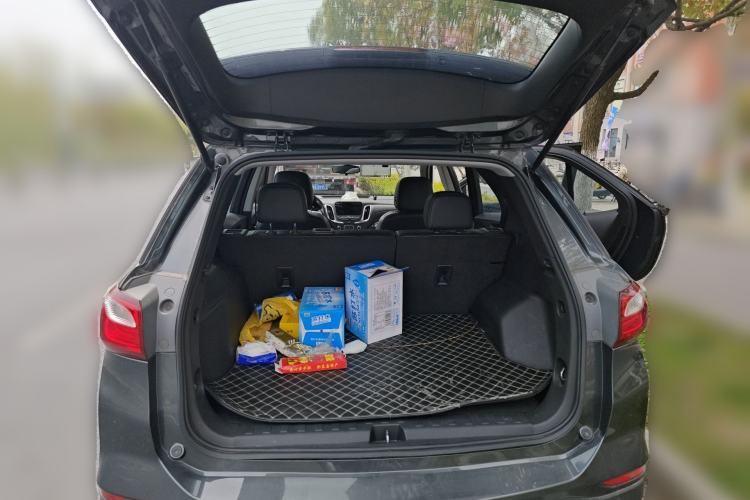 Used Chevrolet Equinox 2018 535T Automatic YuJie Edition Trunk