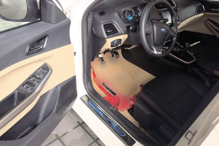 Used Ford Escort 2015 1.5L Manual Comfort Model
