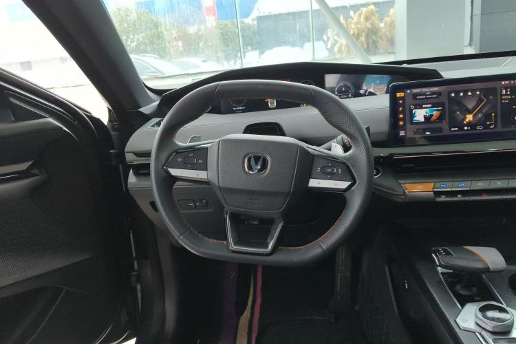 Used Changan UNI-V 2022 1.5T Prestige Version
