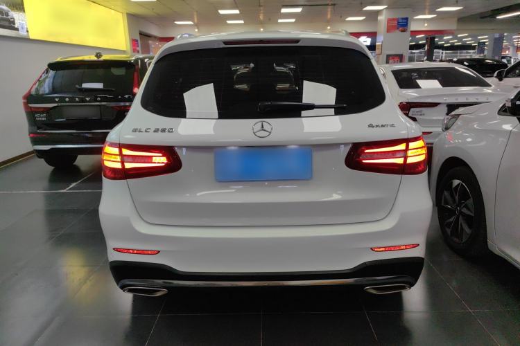 Used Mercedes-Benz GLC 2018 Facelift GLC 260 4MATIC Luxury Edition
