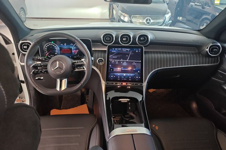 Used Mercedes-Benz GLC 2023 GLC 260 L 4MATIC Luxury Model 5 Seats