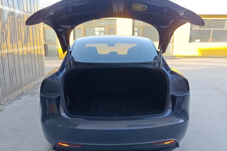 Used Tesla Model 3 2025 Rear-Wheel-Drive Version