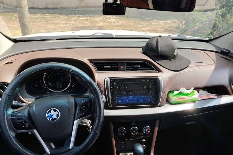 Used Venucia M50V 2017 1.6L XL CVT Luxury Edition
