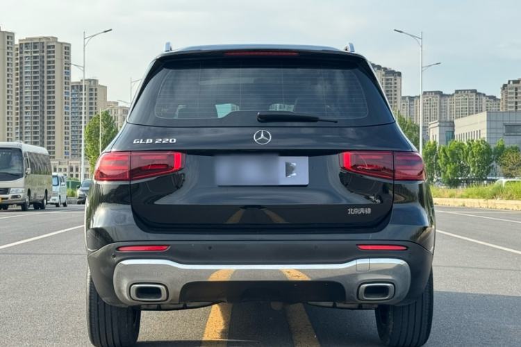 Used Mercedes-Benz GLB 2024 GLB 220 Dynamic Edition Exterior 2