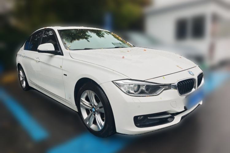 Used BMW 3 Series 2015 328i Sport Design Package Front Right 45 Deg