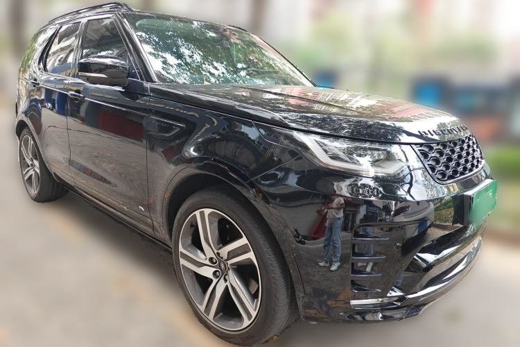 Used Land Rover Discovery 2023 360 PS Metropolitan Edition Front Right 45 Deg