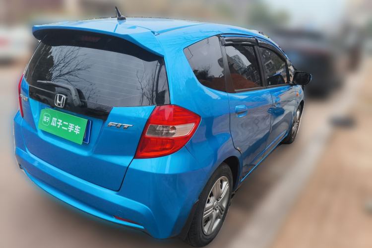 Used Honda Fit 2011 1.3L automatic comfort version
