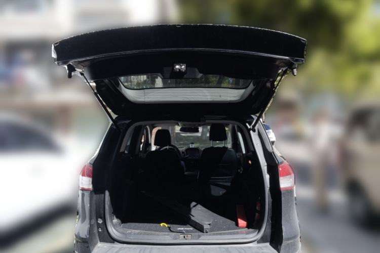 Used Ford Kuga 2013 1.6L GTDi Two-Wheel-Drive Comfort Model Trunk