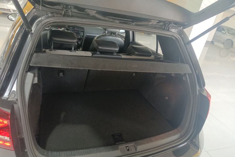 Used Volkswagen Golf 2017 280TSI Automatic R-Line Million-Vehicle Commemorative Edition
