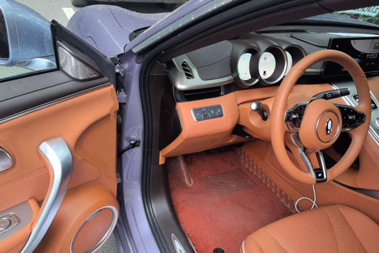 Used ORA Lightning Cat 2022 555 km Luxury Edition