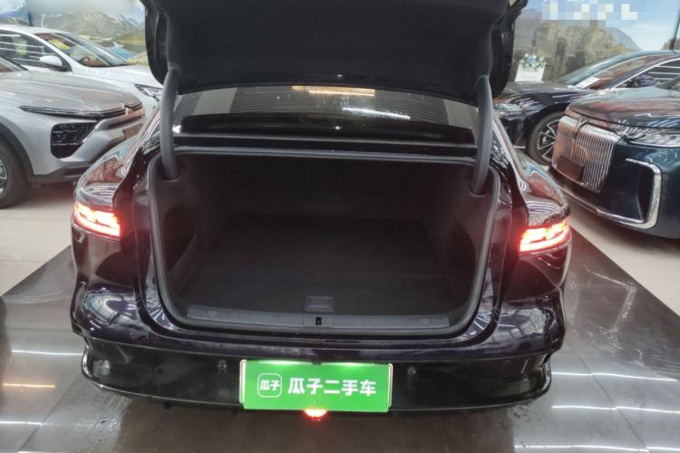 Used VOYAH PASSION 2024 PHEV Four-Wheel Drive Ultra-Long Range Flagship Model Trunk