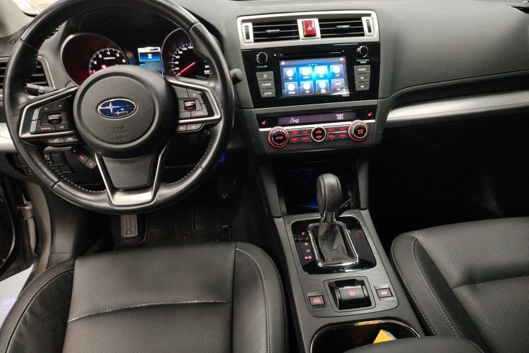Used Subaru Outback 2020 2.5i Classic Edition Center Console