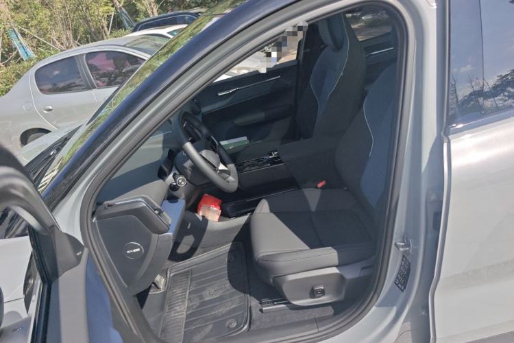 Used Volvo EX30 2025 Rear-Drive Long-Range Version Ultra
