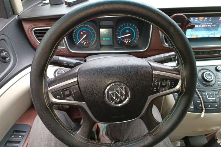 Used Buick GL8 2014 2.4L LT Luxury Business Executive Edition Steering Wheel