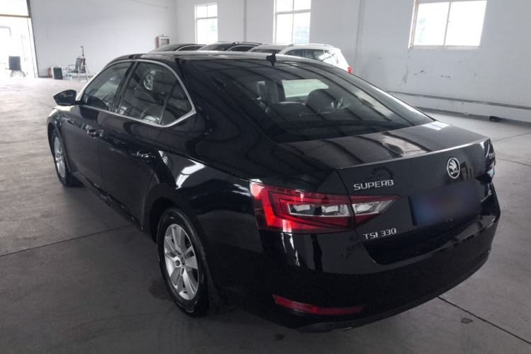 Used Skoda Superb 2016 TSI330 DSG Innovation Edition
