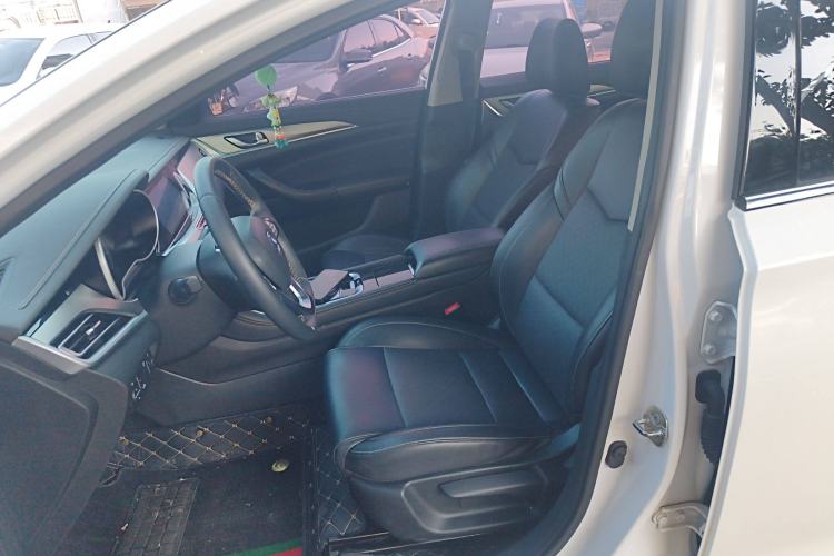 Used Changan Eado 2019 High-Energy Edition 1.6L GDI Automatic Pioneer Model China VI Standard
