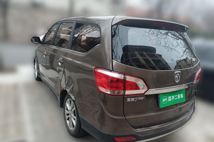 Used Baojun 730 2014 1.5L manual standard trim 7 seats
