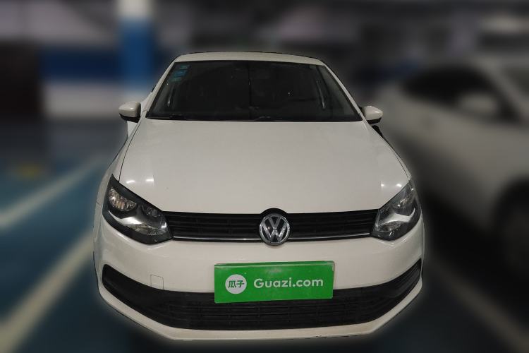 Used Volkswagen Polo 2016 1.4L Manual Fashion Model Front