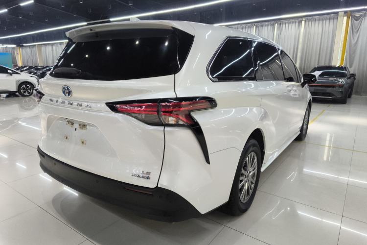 Used Toyota Sienna 2021 2.5L Hybrid Comfort Edition