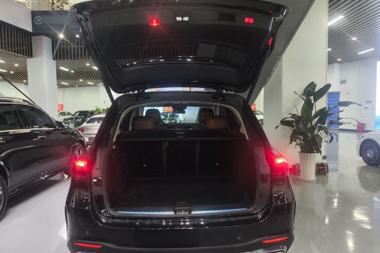 Used Mercedes-Benz GLE 2024 GLE 450 4MATIC Luxury Model Trunk