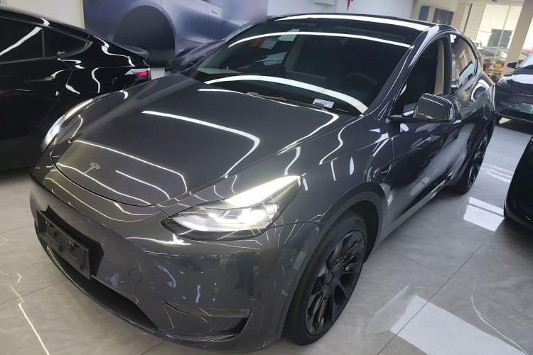 Used Tesla Model Y 2023 Long-Range All-Wheel-Drive Version