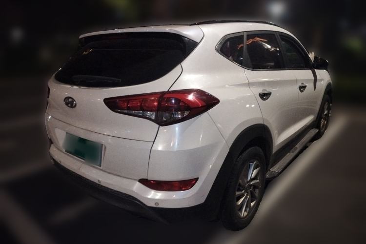 Used Hyundai Tucson 2015 1.6T Dual-Clutch Two-Wheel-Drive Smart Model Rear Right 45 Deg