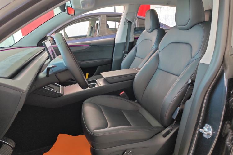 Used Tesla Model Y 2025 Long-Range All-Wheel Drive First Edition Left Front Seat