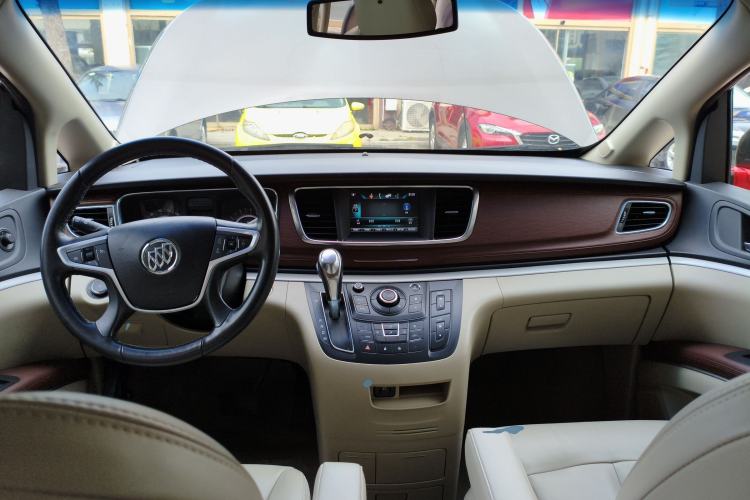 Used Buick GL8 2017 25S Luxury Version China V Standard Center Console