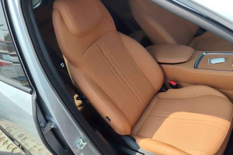 Used Geely Galaxy L7 2025 EM-i 115km Exploration Edition Right Front Seat