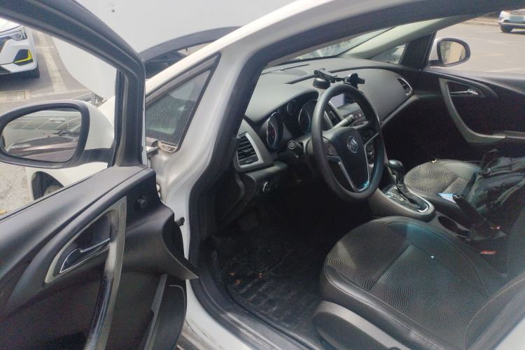 Used Buick GT 2014 XT 1.6L Automatic Fashion Edition
