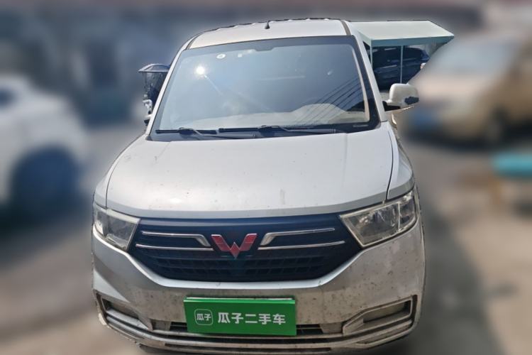 Used Wuling Hongguang V 2019 1.5L Enjoyment Version China VI LAR