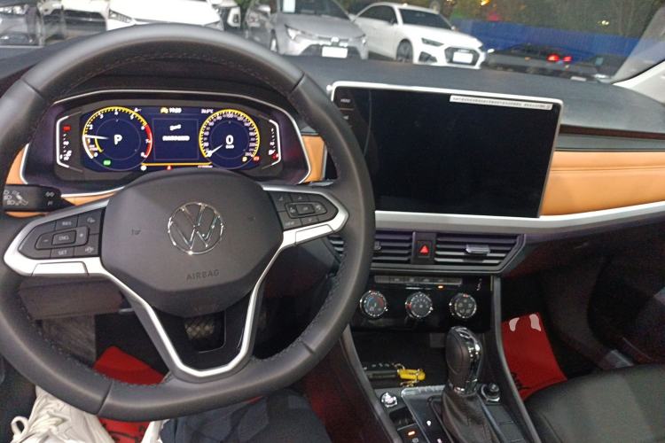 Used Volkswagen Bora 2025 200TSI DSG Enjoy PRO Edition Center Console