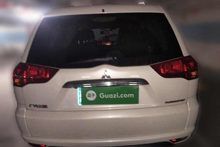 Used Mitsubishi Pajero Sport 2013 3.0L Automatic 4x4 Flagship Edition
