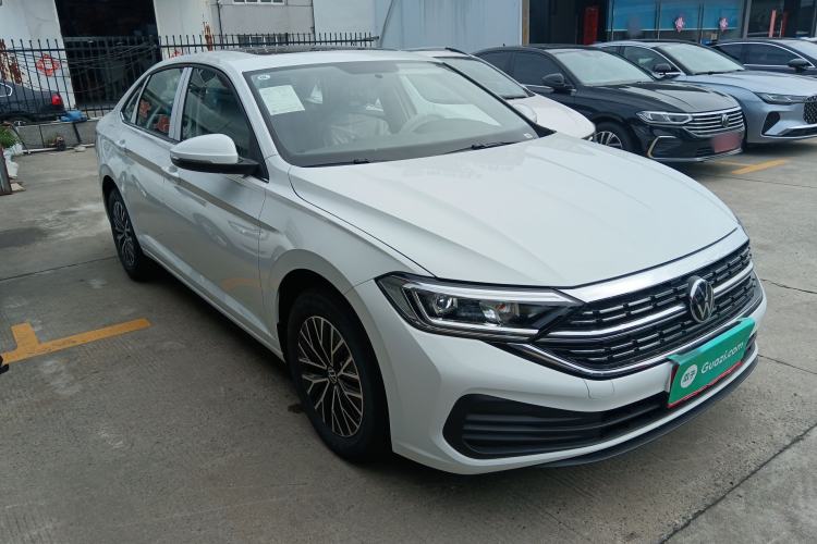 Used Volkswagen Sagitar 2025 Facelift 200TSI DSG Flyover Edition Front Right 45 Deg