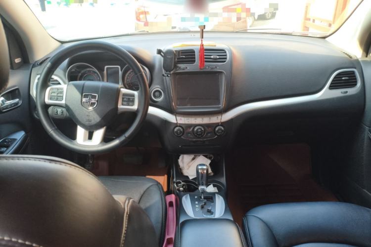 Used Dodge Journey 2013 2.4L Two-Wheel Drive Luxury Version