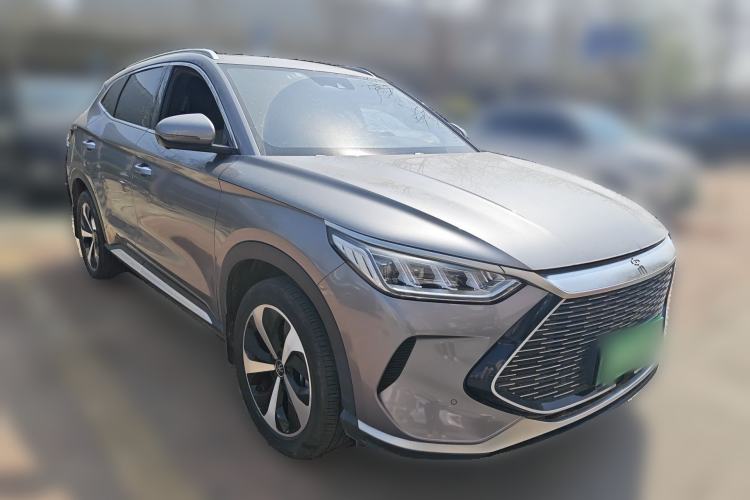 Used BYD Song PLUS New Energy 2021 DM-i 51KM Prestige Model Front Right 45 Deg