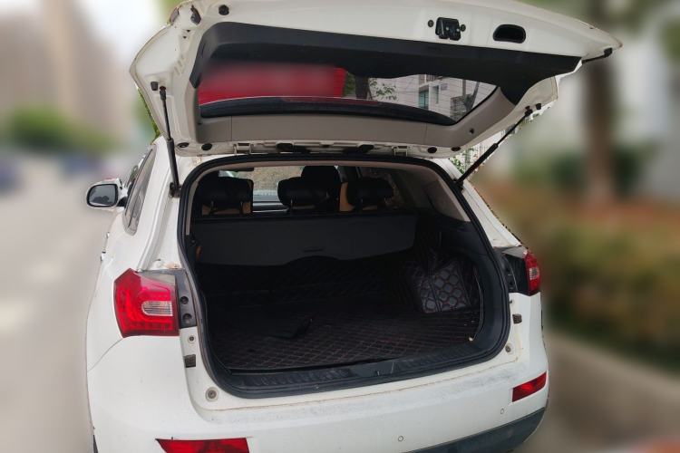 Used Zotye T600 2016 1.5T Manual Elite Edition Trunk