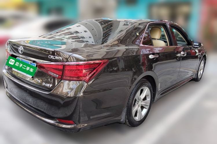 Used Toyota Crown 2015 2.0T Fashion Edition Rear Right 45 Deg