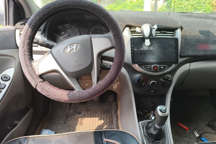 Used Hyundai Verna (older generation) 2014 1.4L Manual Smart GLS Trim
