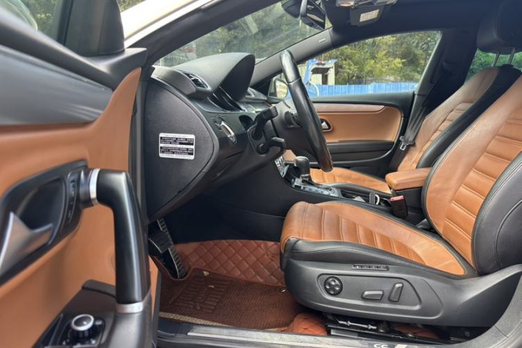 Used Volkswagen FAW-Volkswagen CC 2015 1.8TSI Luxury Model
