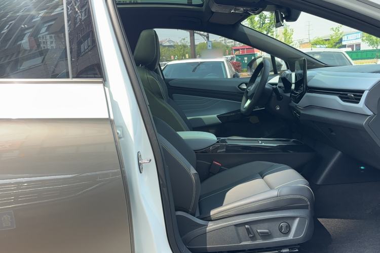 Used Volkswagen ID.4 X 2024 Pure & Smart Edition Right Front Seat