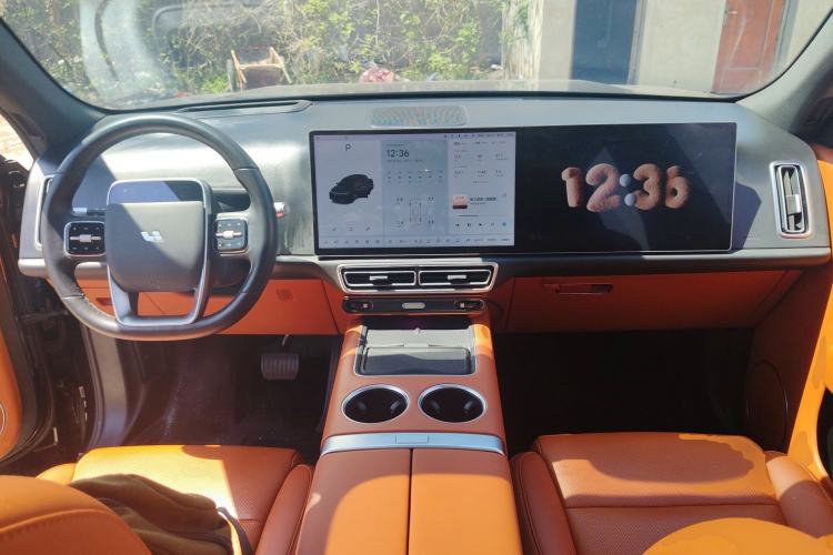 Used Li Auto L7 2023 Pro Model Center Console