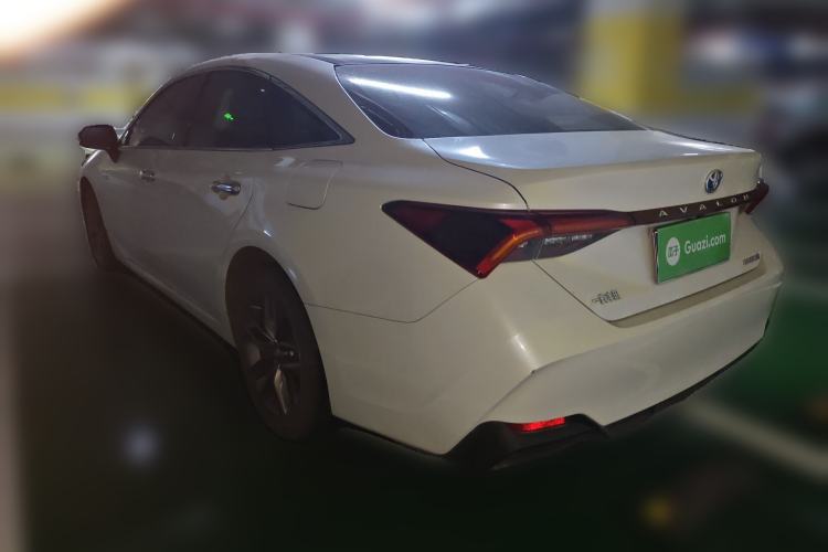 Used Toyota Avalon 2019 Dual-Engine 2.5L Luxury Edition China VI Standard